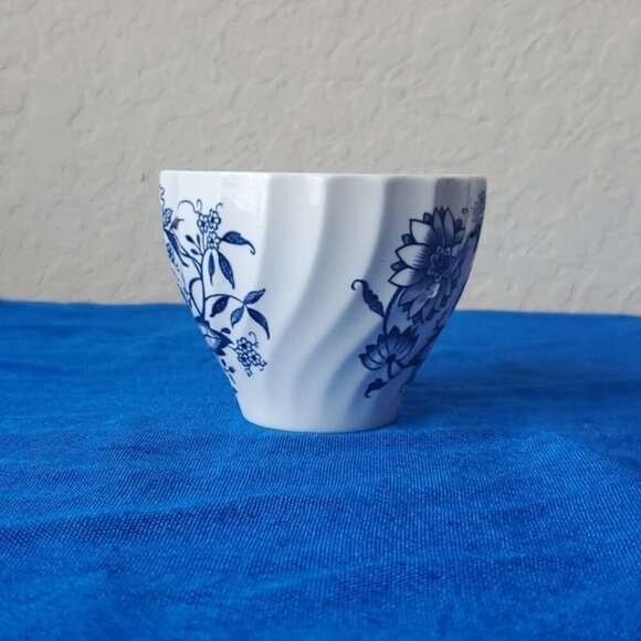 Johnson Brothers Stoke on Trent England Saxony Tea Cup - Picture 2 of 10